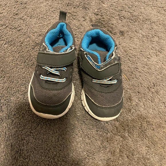 Sneakers - Picture 1 of 1